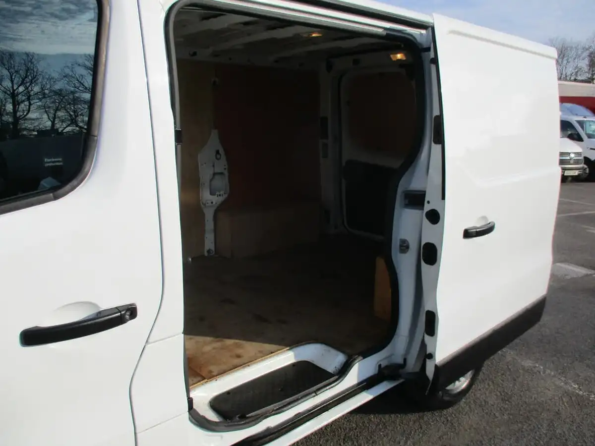 2022-renault-trafic-20dci-sl28-150-business-big-20