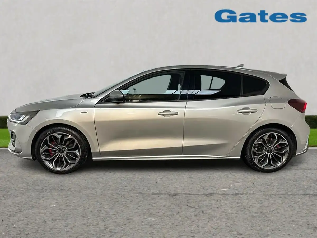 2023-ford-focus-10t-st-line-x-125ps-hatchback-big-3