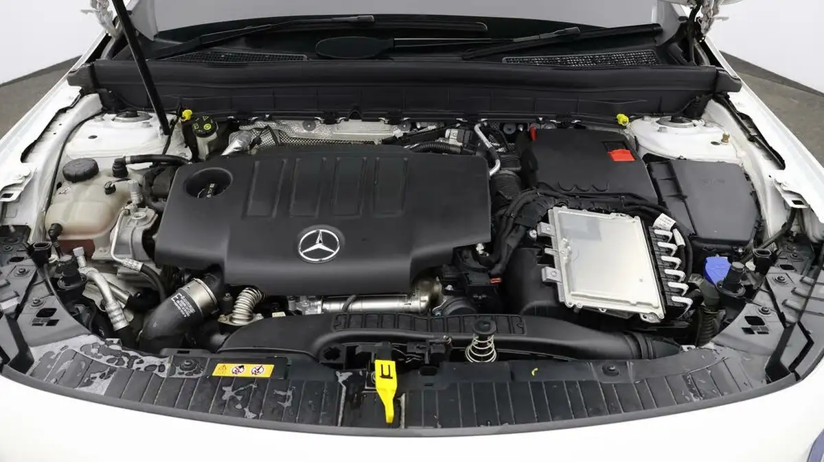 2020-mercedes-benz-glb-class-20d-glb220d-amg-line-premium-5-big-18