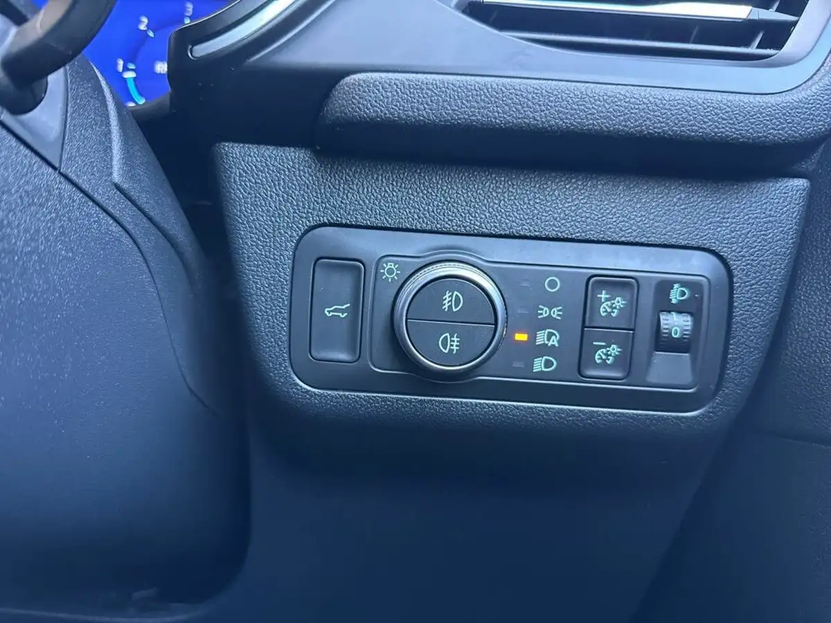 2022-ford-kuga-15-titanium-edition-auto-big-22