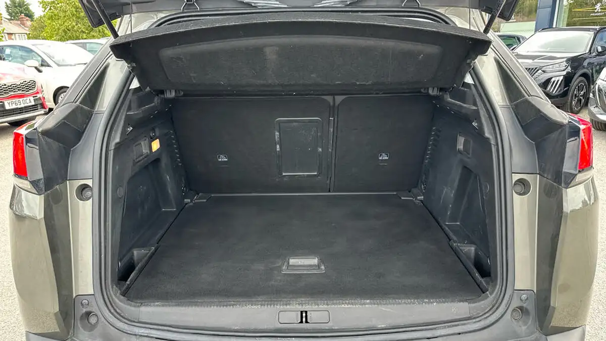 2018-peugeot-3008-suv-15-bluehdi-allure-big-18