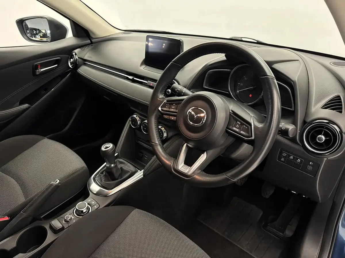 2019-mazda-mazda2-15-sport-nav-big-15