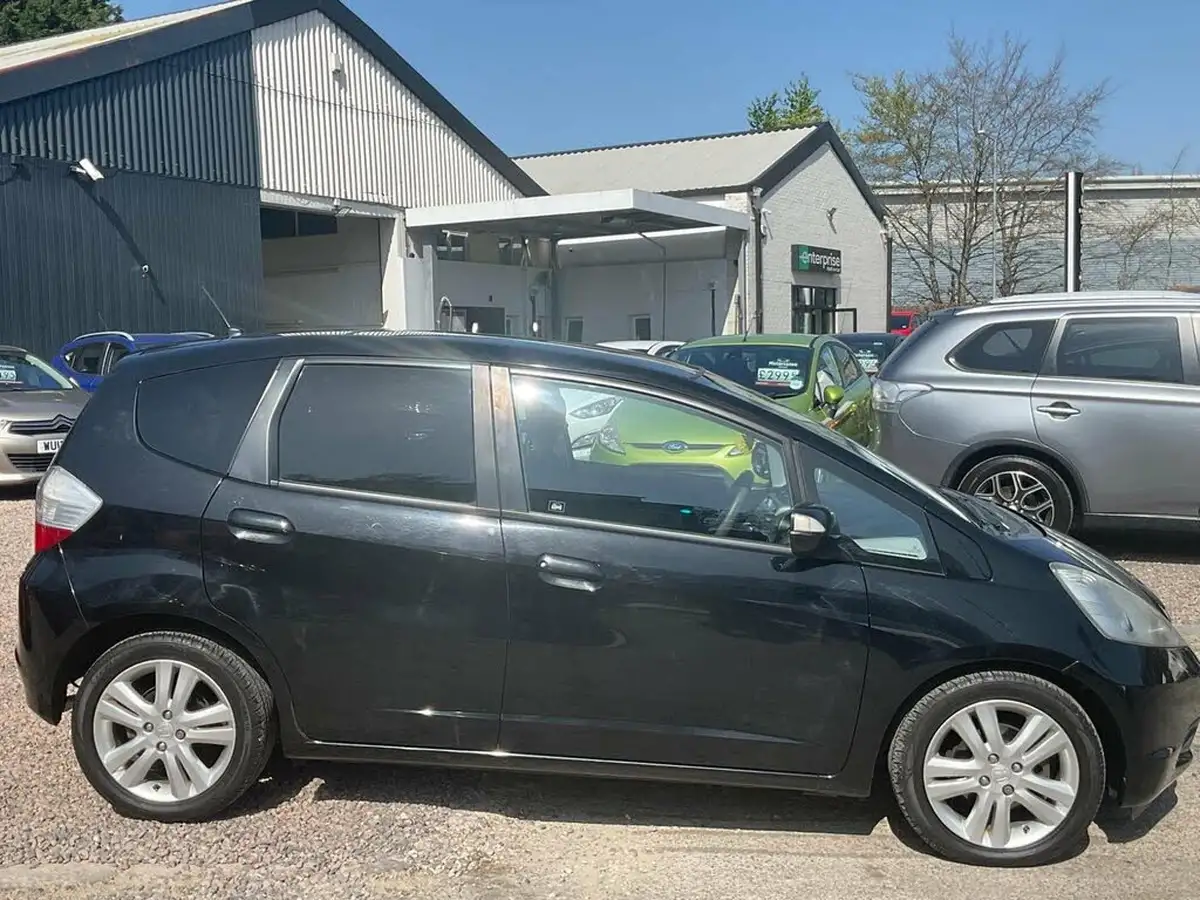 2010-honda-jazz-14-ex-big-7