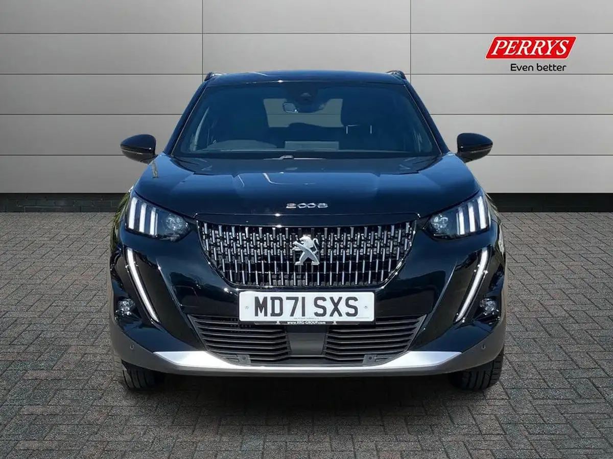 2022-peugeot-2008-suv-12-puretech-gt-big-3
