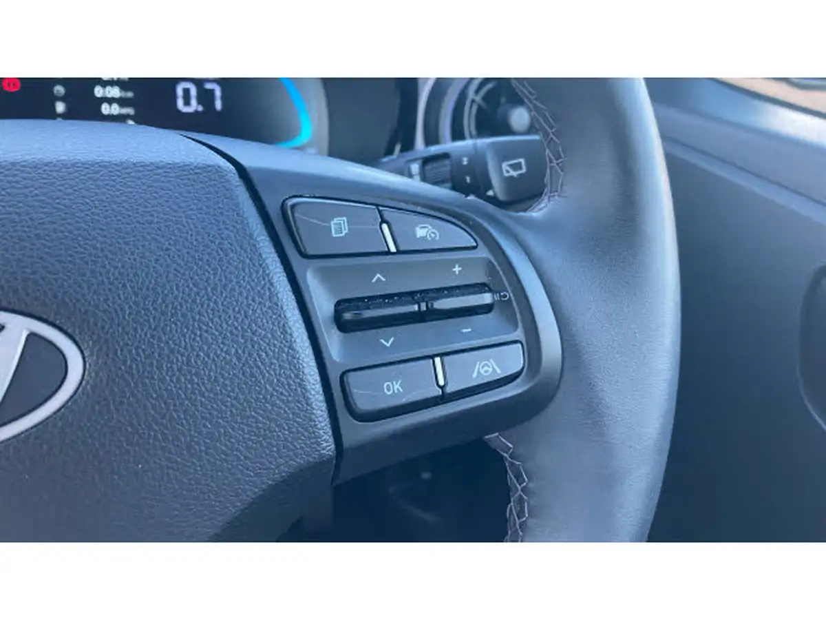 2024-hyundai-i10-12-premium-79ps-auto-big-32