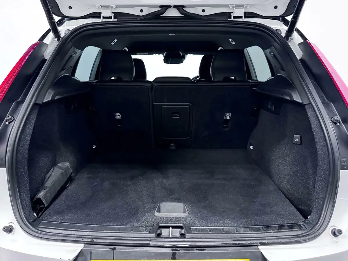 2021-volvo-xc40-15-t3-r-design-pro-161bhp-auto-big-7