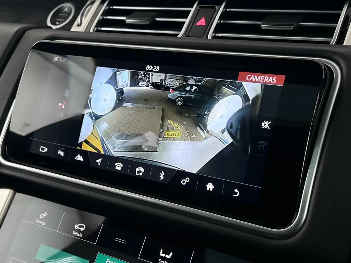 2019-land-rover-range-rover-20-p400e-vogue-big-26