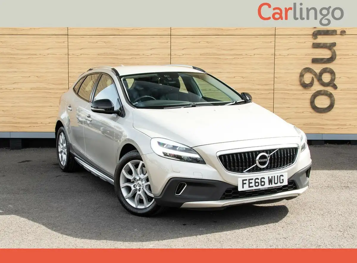 2016-volvo-v40-15-t3-cross-country-pro-big-0