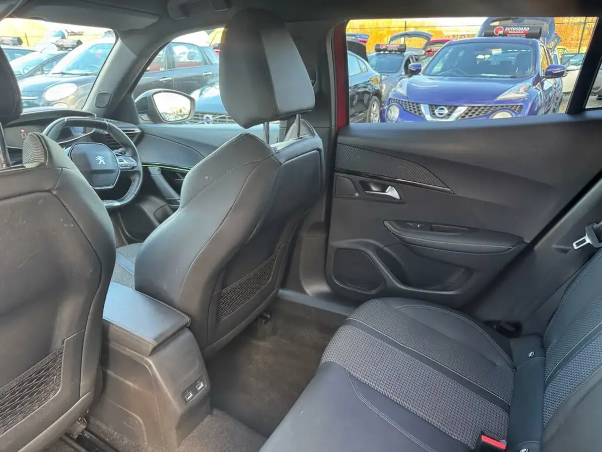 2020-peugeot-2008-suv-12-puretech-gt-line-big-19