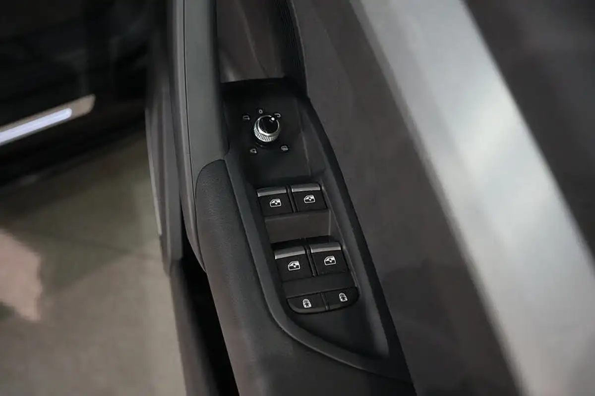 2021-audi-q5-20-50-tfsi-e-s-line-station-wagon-big-24