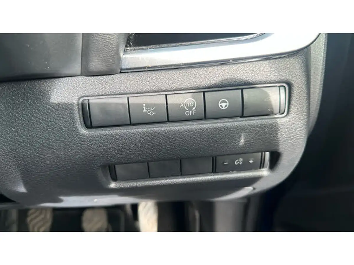 2021-nissan-qashqai-13-dig-t-premiere-edition-140ps-big-26