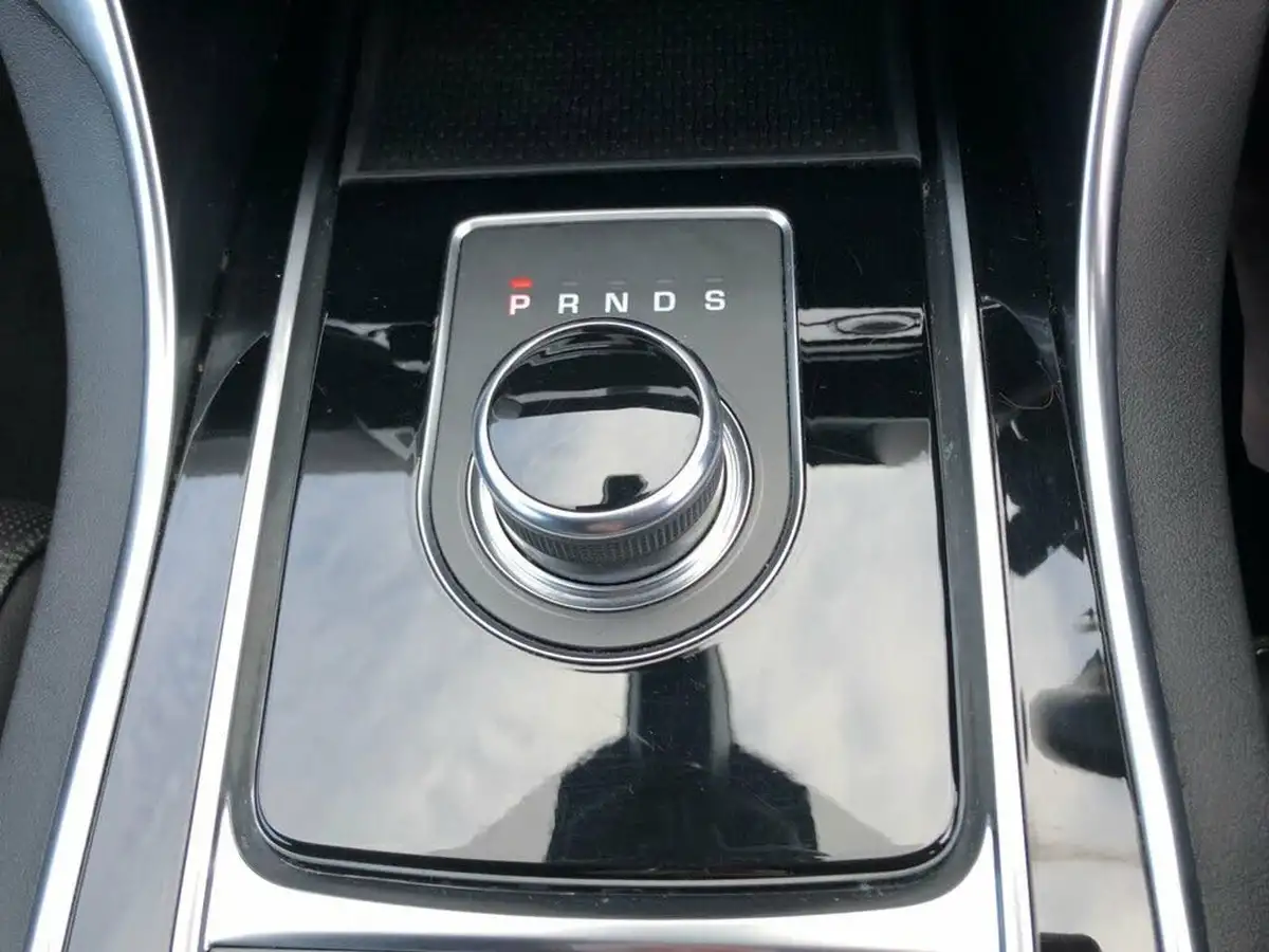 2019-jaguar-xe-20d-r-sport-180ps-auto-big-50