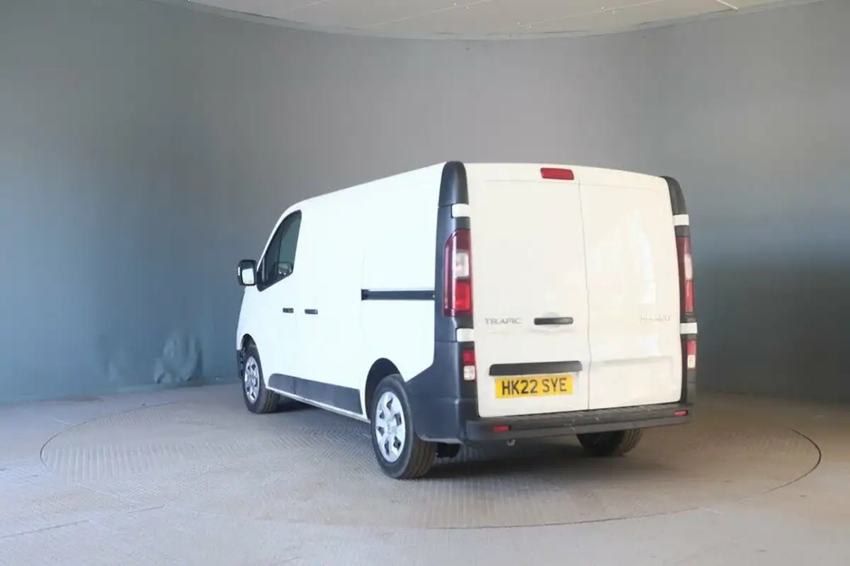 2022-renault-trafic-20dci-sl28-130-business-big-5