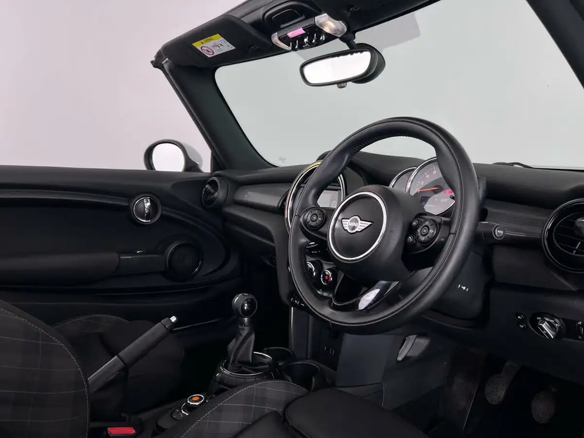 2017-mini-cooper-15td-cooper-d-ss-convertible-2d-big-7