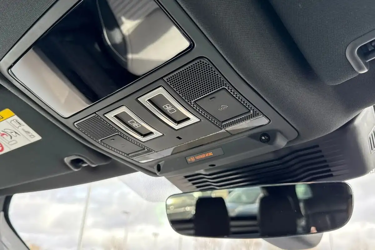 2024-land-rover-discovery-30-d300-dynamic-hse-big-23