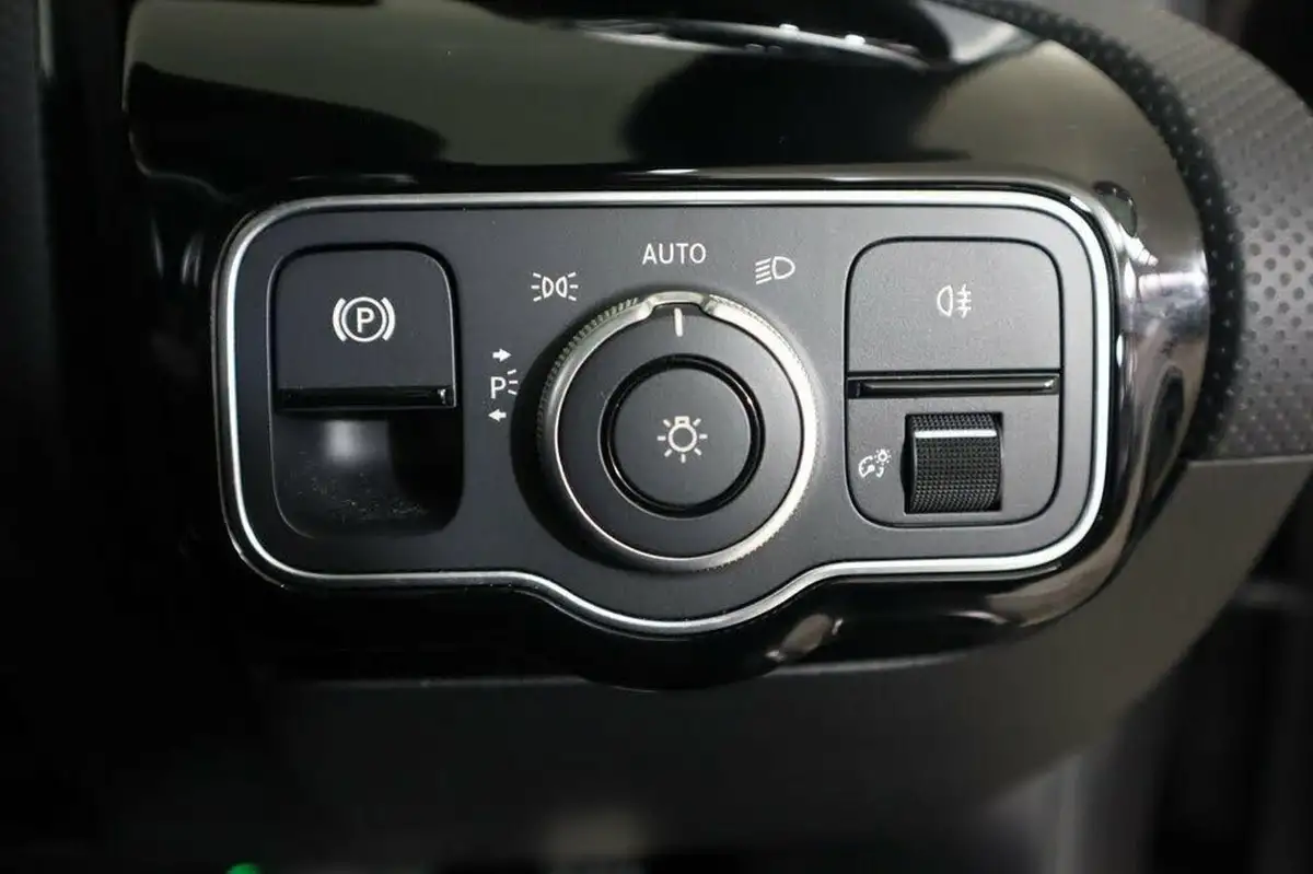 2022-mercedes-benz-a-class-20-a35-amg-premium-hatchback-5d-big-27