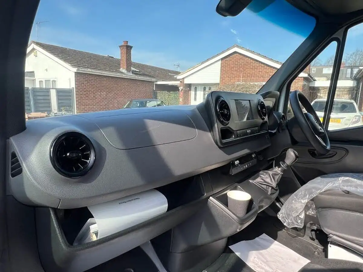 2019-mercedes-benz-sprinter-21cdi-314-l2h1-143pseu6c-panel-van-fwd-big-28