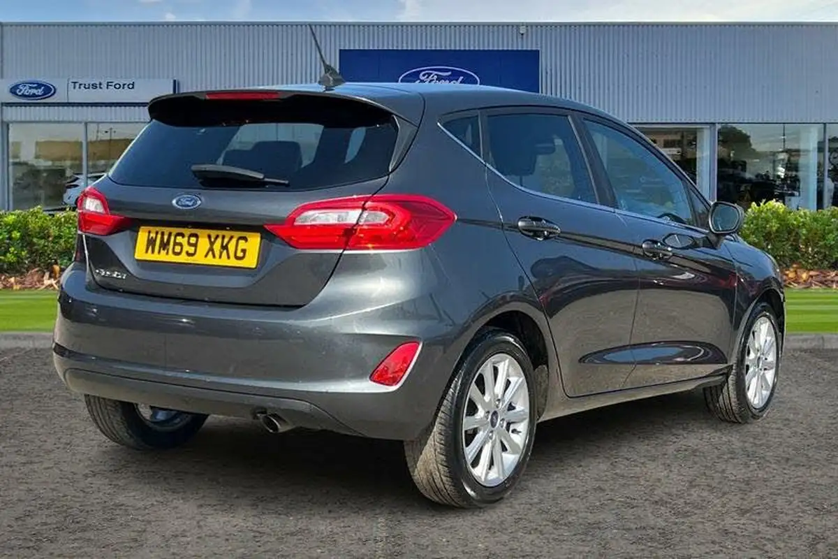 2019-ford-fiesta-10t-titanium-100ps-5d-big-3