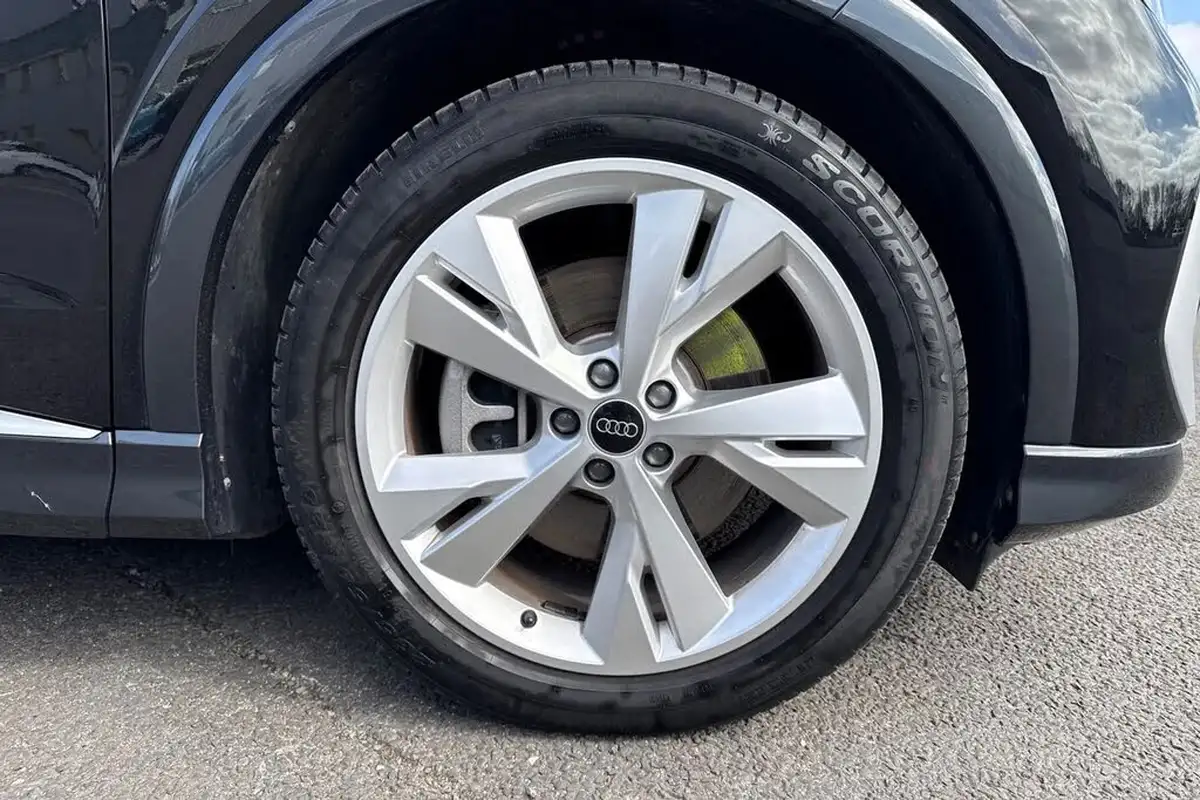2024-audi-q4-e-tron-45e-s-line-sportback-auto-big-9