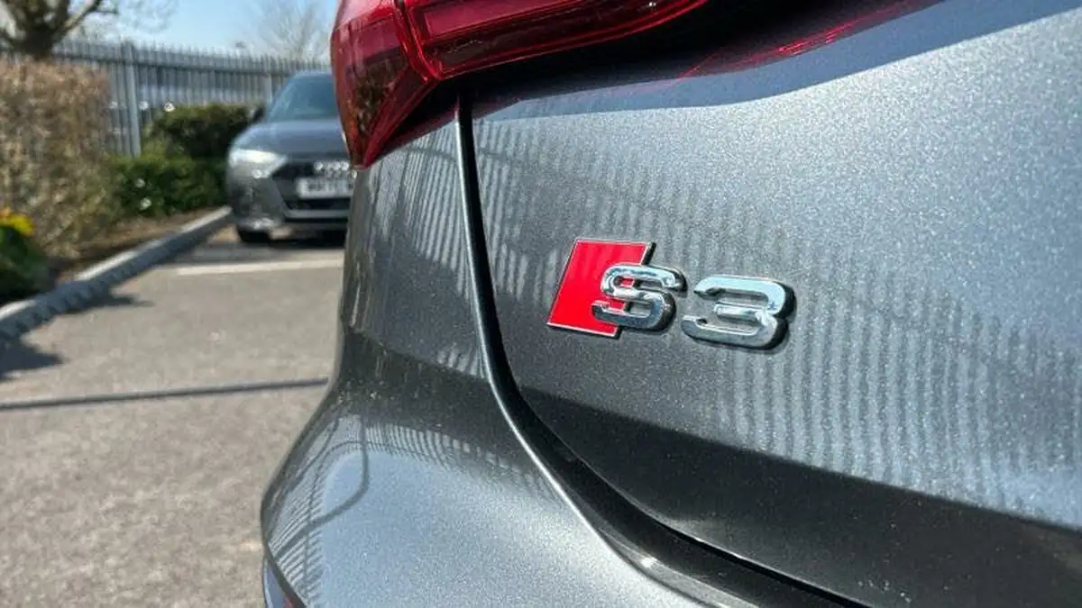 2022-audi-s3-20-tfsi-sportback-5d-big-18
