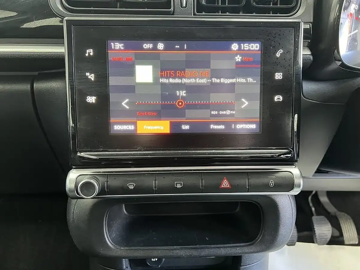 2017-citroen-c3-12-puretech-feel-82ps-big-11