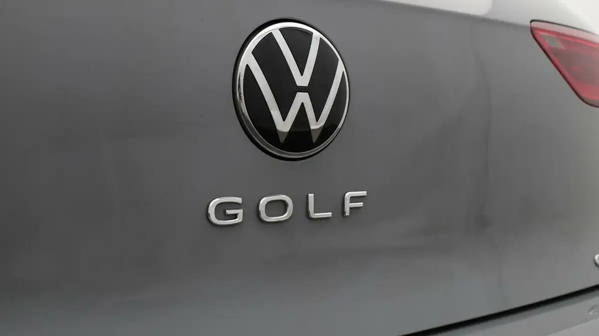 2024-volkswagen-golf-15-etsi-r-line-evo-hatchback-big-20