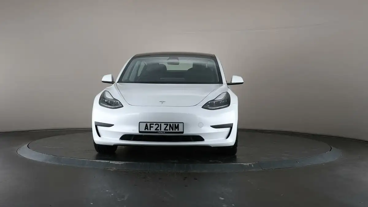 2021-tesla-model-3-e-standard-plus-big-2