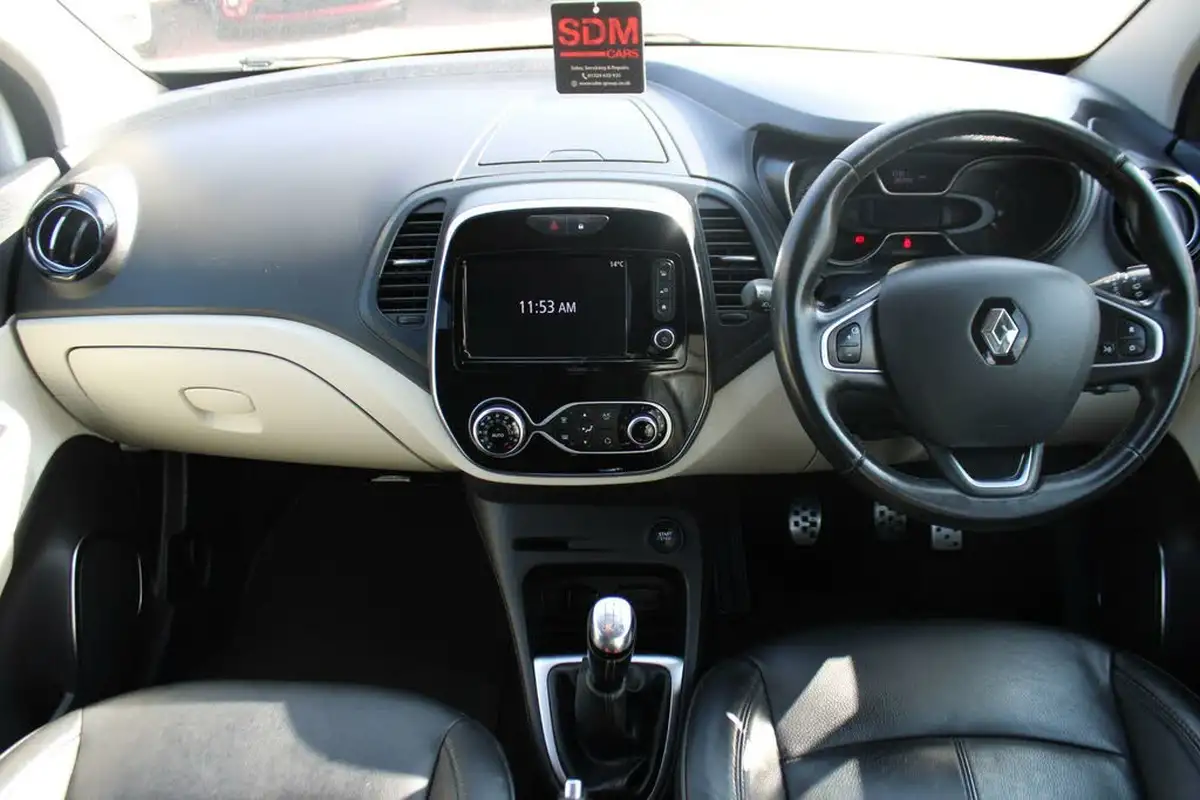 2019-renault-captur-09-tce-gt-line-big-11