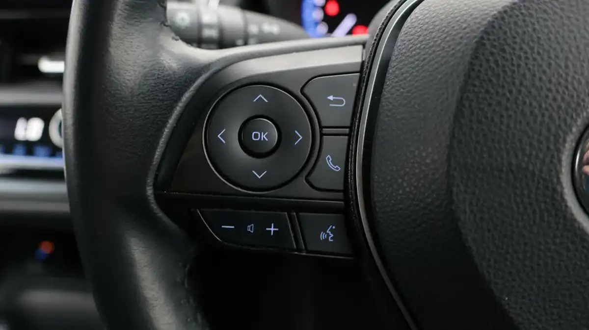 2023-toyota-corolla-18-vvt-i-icon-tech-spare-wheel-touring-sports-5d-big-24