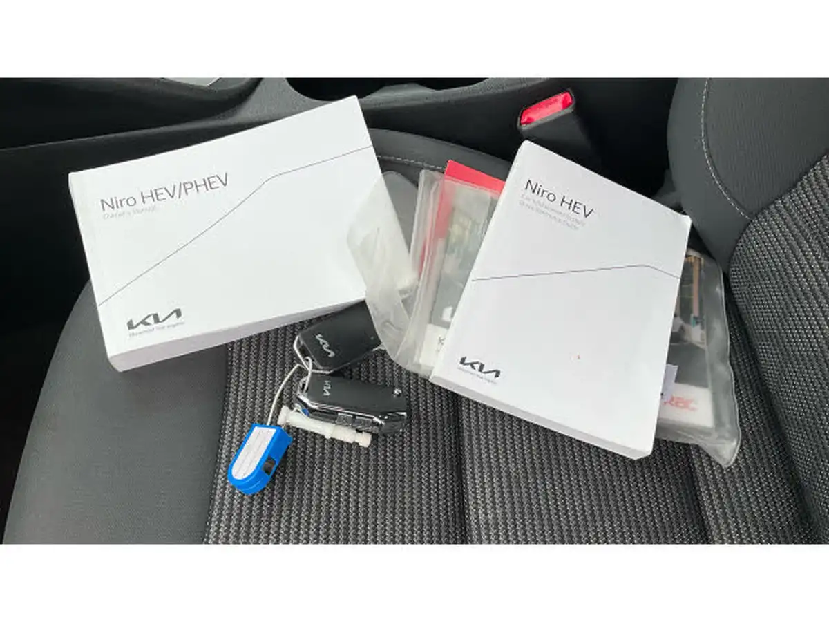 2022-kia-niro-16-gdi-2-139bhp-156kwh-big-18