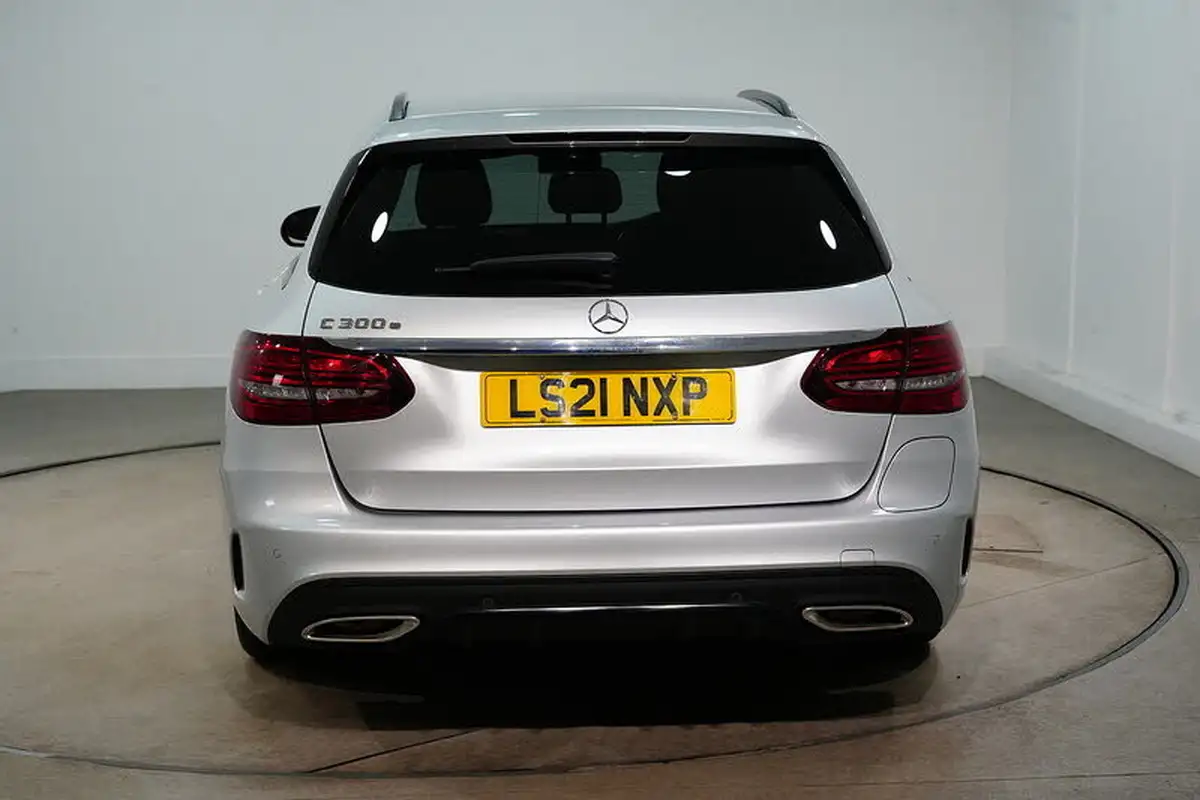 2021-mercedes-benz-c-class-20-c300e-amg-line-night-edition-premium-estate-5d-big-8