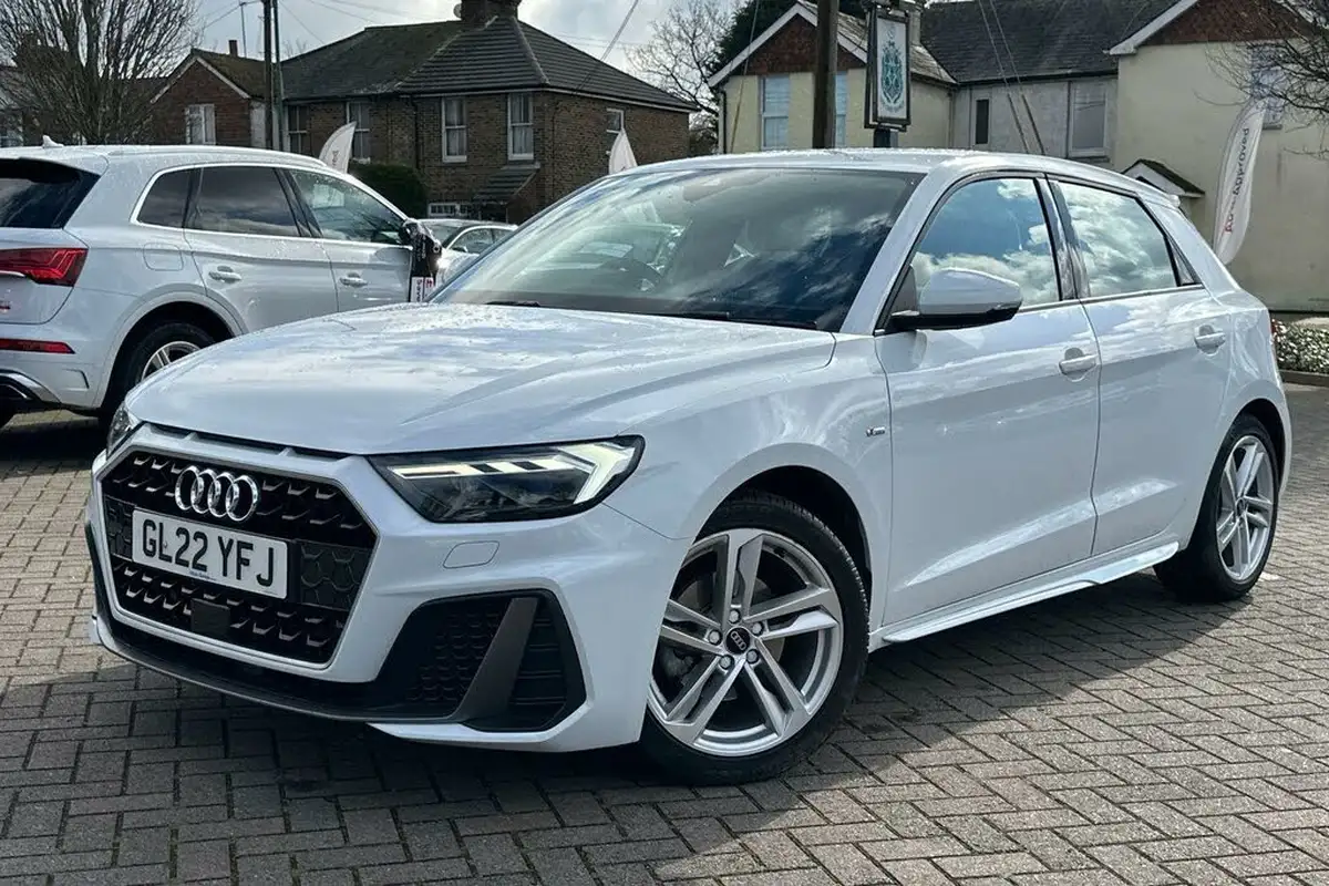 2022-audi-a1-10-30-tfsi-s-line-tronic-big-16