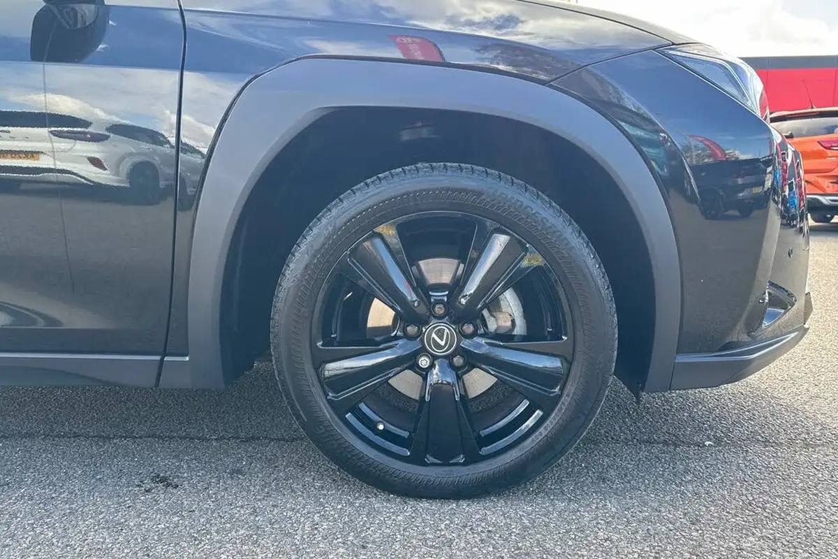 2021-lexus-ux-250h-20-ux-184bhp-without-navigation-big-16