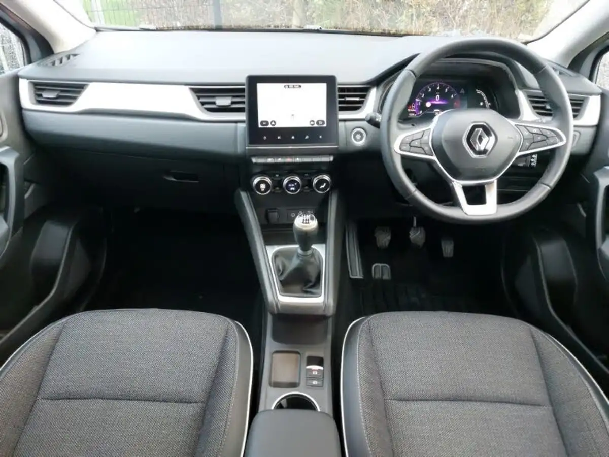 2024-renault-captur-10-tce-techno-big-2