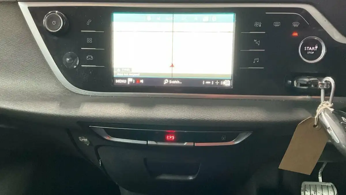 2017-citroen-grand-c4-picasso-16bluehdi-feel-eat6-big-5