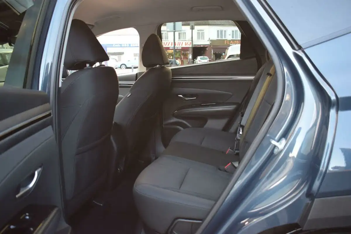 2022-hyundai-tucson-16-t-gdi-se-connect-150ps-48-volt-mhev-dct-big-7