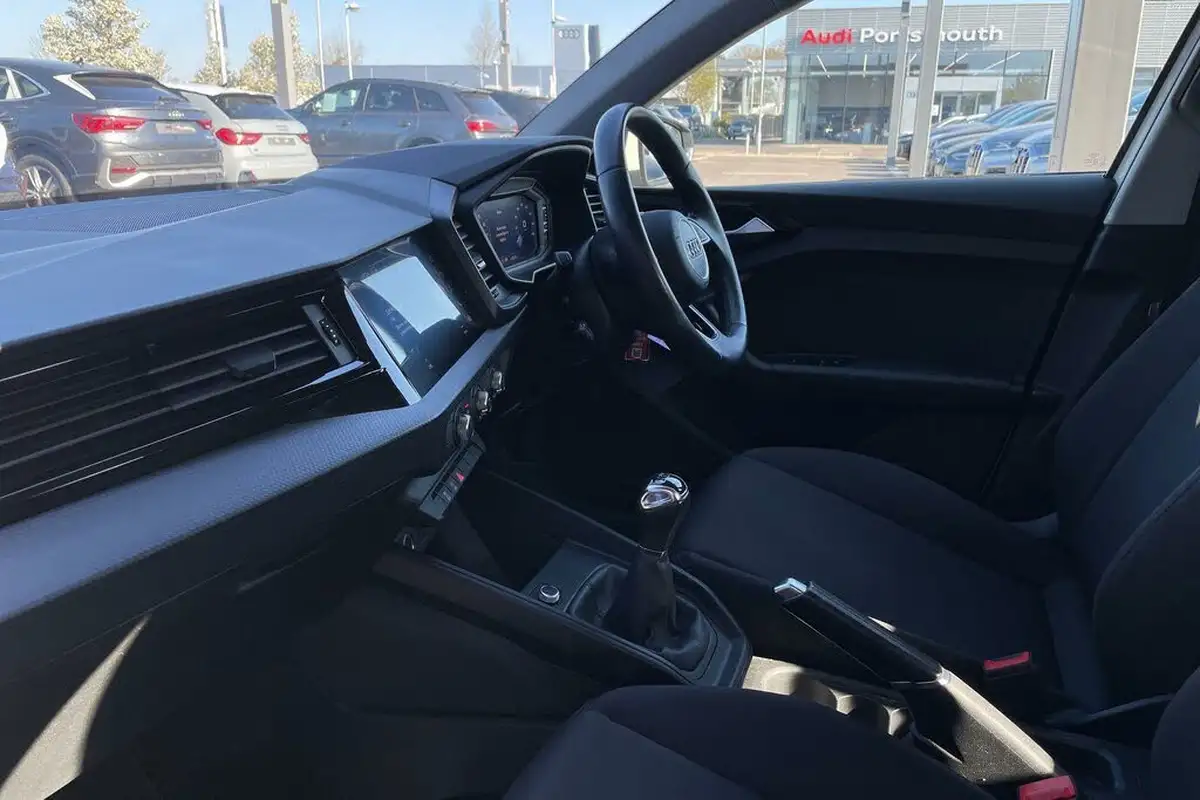 2020-audi-a1-10-25-tfsi-technik-big-30