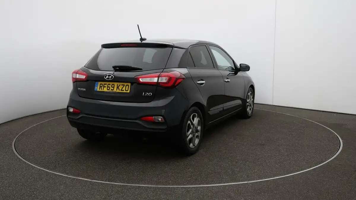 2020-hyundai-i20-12-premium-se-nav-big-50