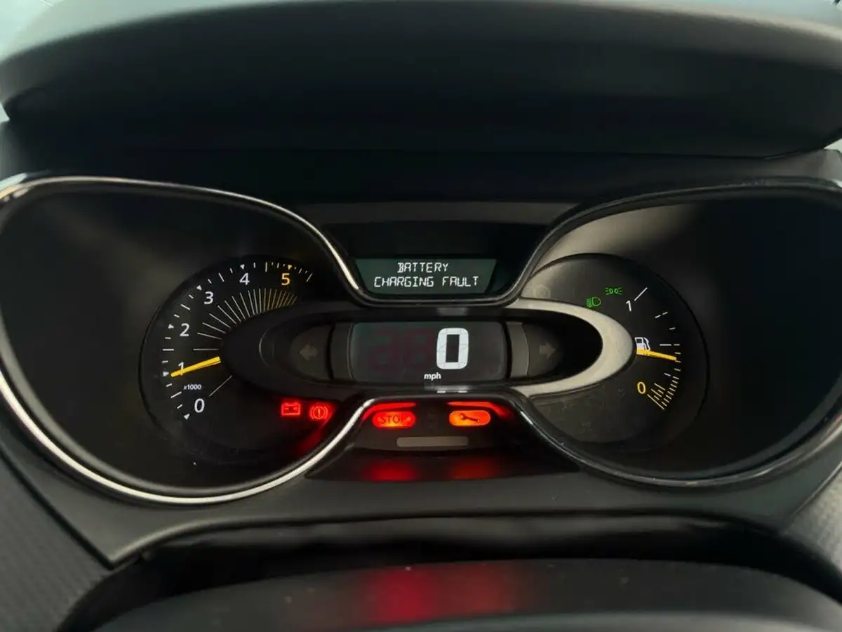 2014-renault-captur-15dci-dynamique-s-90bhp-energyss-big-28