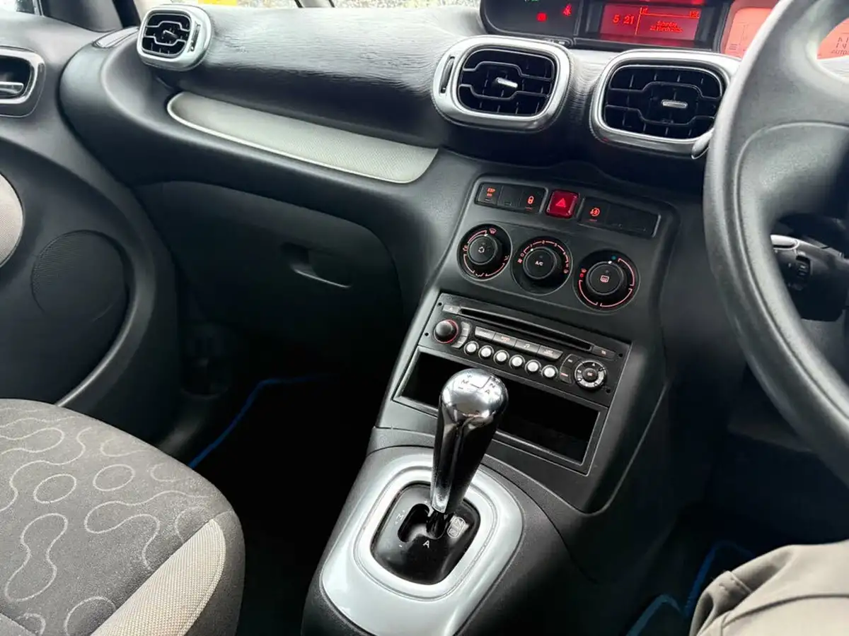 2012-citroen-c3-picasso-16-vtr-118bhp-auto-seq-big-29