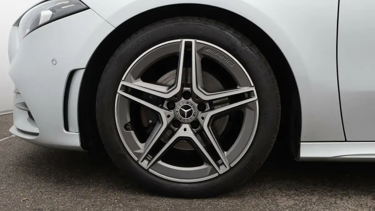 2021-mercedes-benz-a-class-13-a180-amg-line-hatchback-5d-7g-dct-big-18