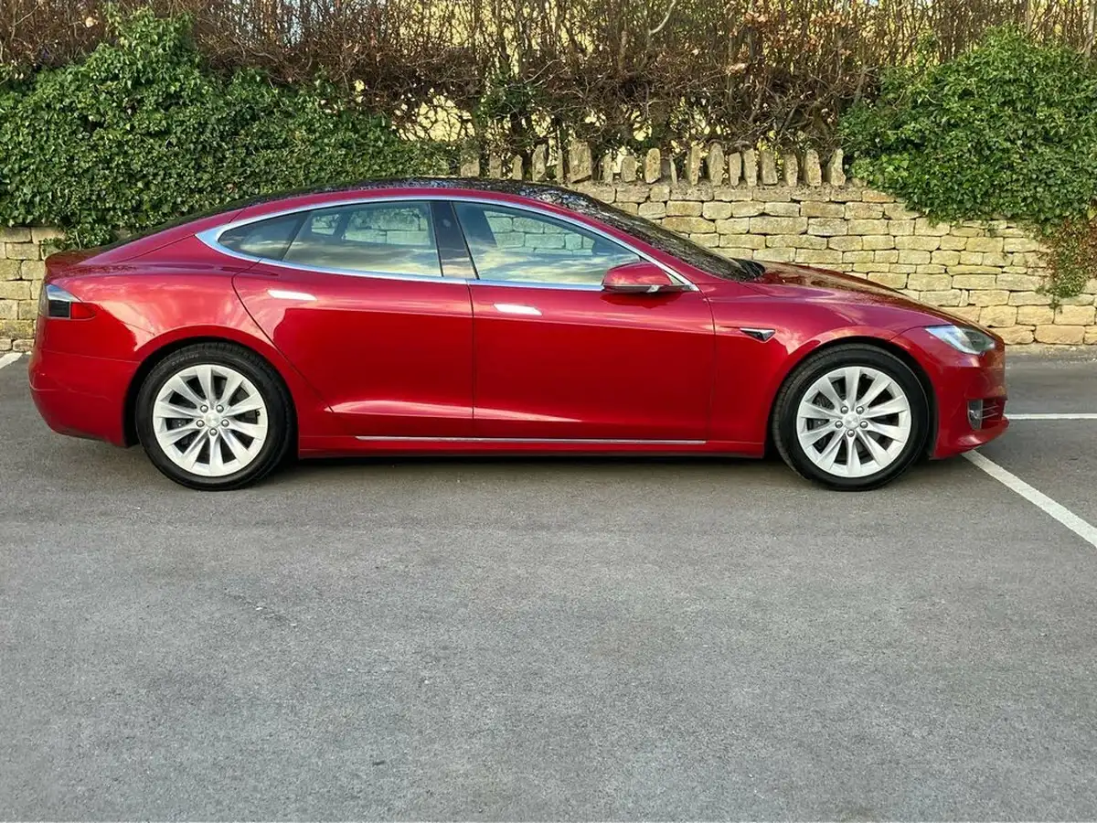 2017-tesla-model-s-e-100d-big-1