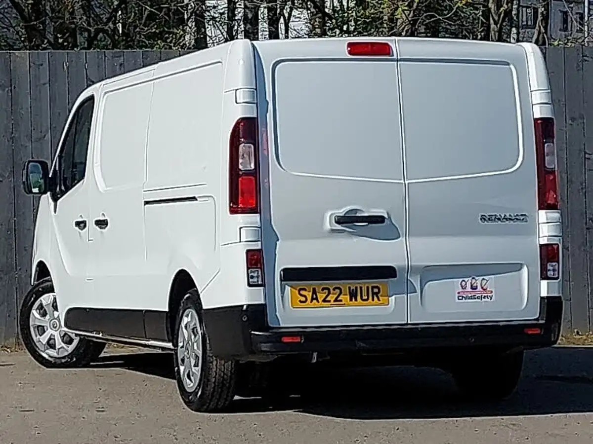 2022-renault-trafic-20dci-ll30-130-business-panel-big-1