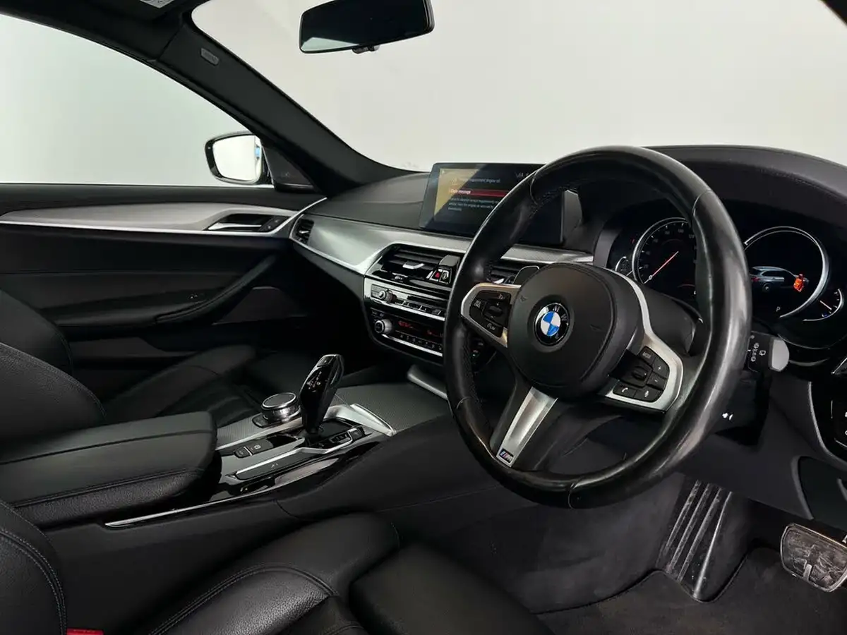 2018-bmw-5-series-30td-530d-m-sport-touring-5d-big-8
