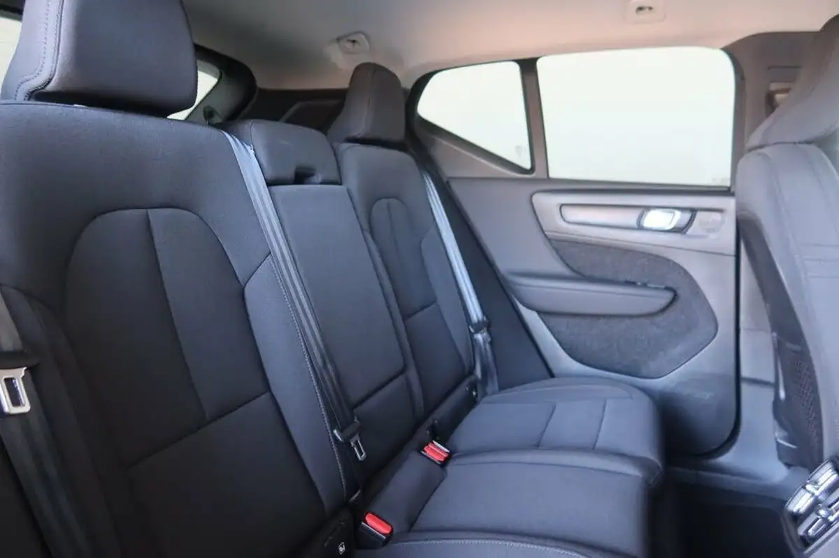 2021-volvo-xc40-15-t3-momentum-163bhp-geartronic-big-10