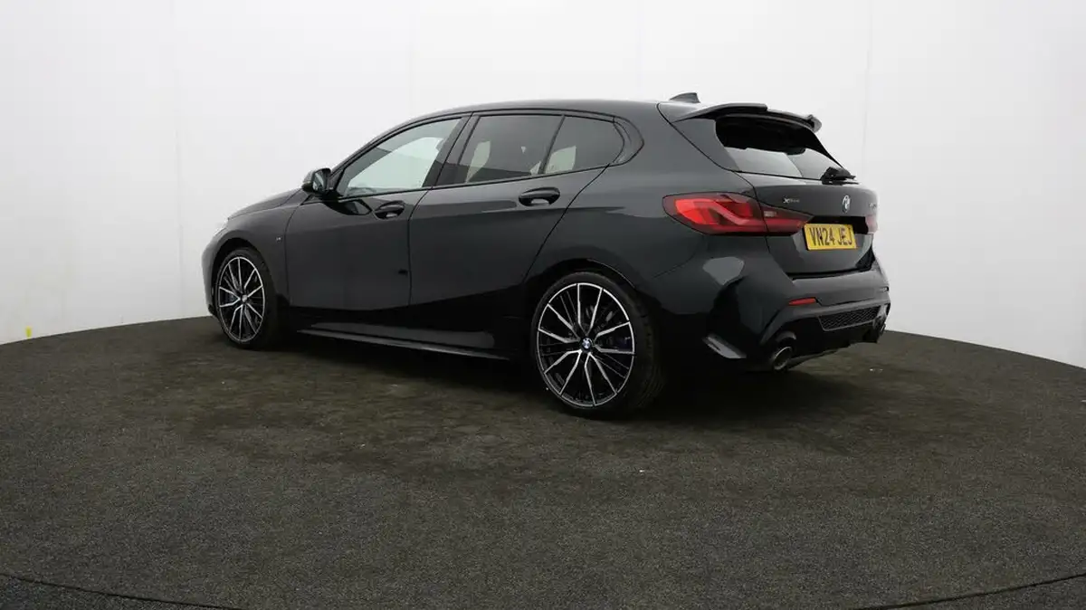 2024-bmw-1-series-20-m135i-xdrive-big-67