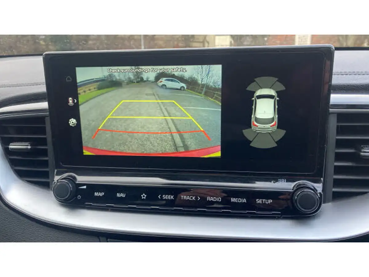 2022-kia-xceed-15-t-gdi-4-big-21