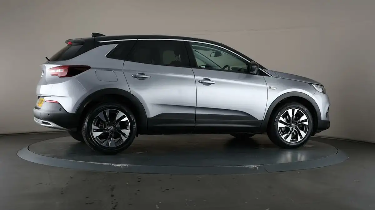 2020-vauxhall-grandland-x-12-sri-nav-auto-big-54