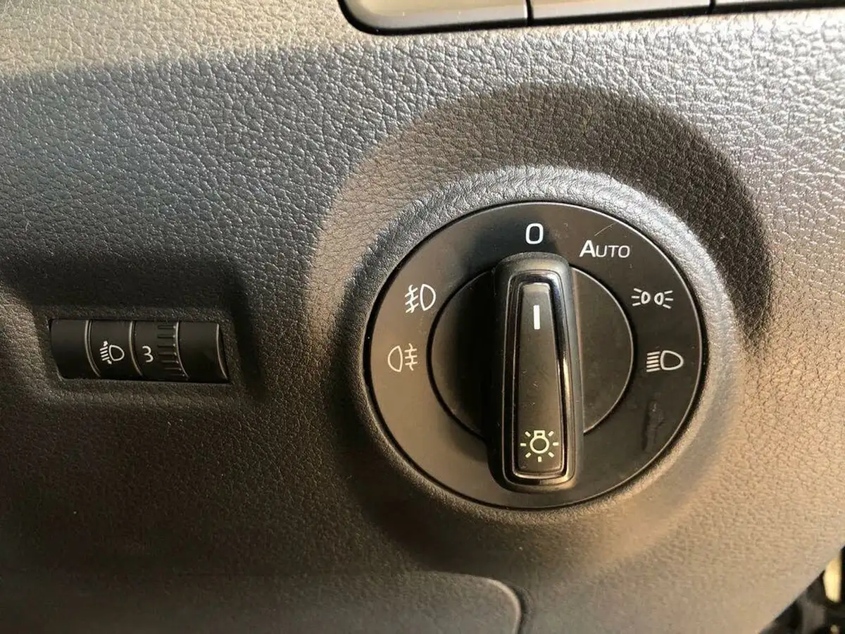2019-skoda-fabia-10-tsi-se-l-109ps-estate-dsg-big-28