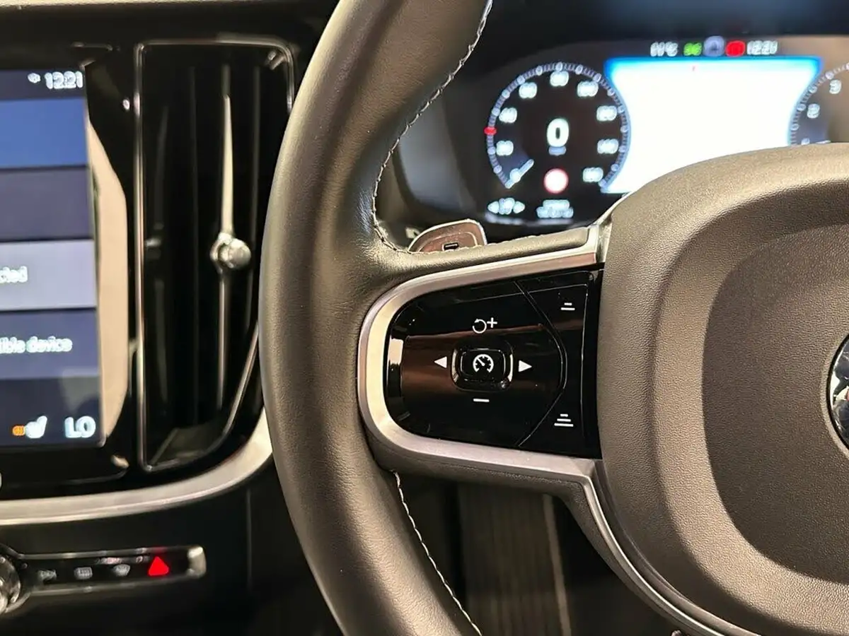 2019-volvo-s60-20-t5-r-design-plus-big-28
